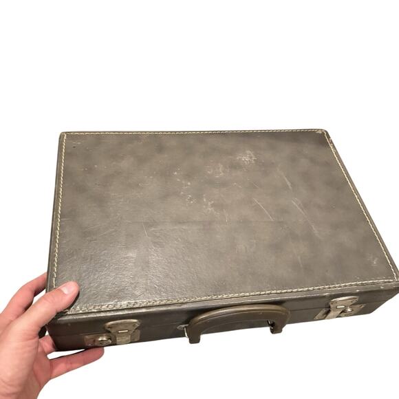 Vintage Gray Stitched Briefcase Brief Case Hard Shell Silver Accents - BUB - Picture 3 of 8